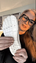 Eva L